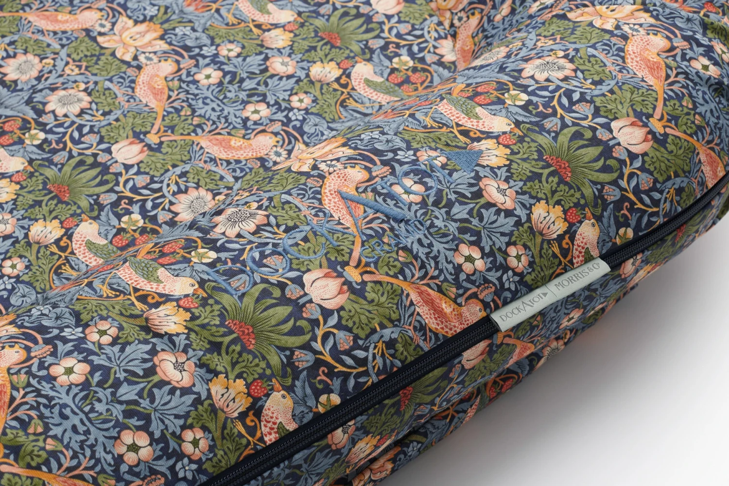 Grand Dock - Strawberry Thief 3 Grand Dock - Strawberry Thief - Image 3