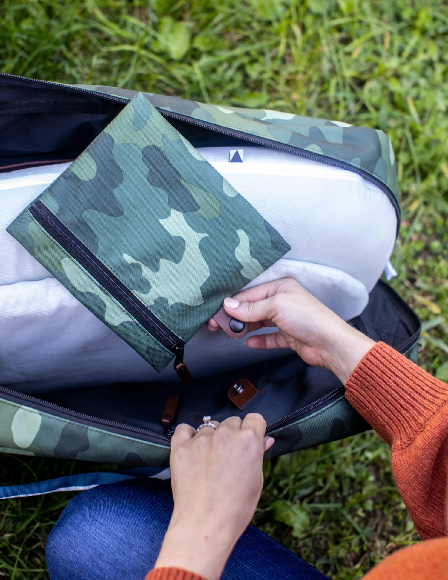 Deluxe+ Get Away Tote - Luxe 9 Deluxe+ Get Away Tote - Luxe - Image 9