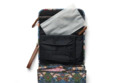 Clutch Changer - Strawberry Thief -DockATot 40562 4 scaled