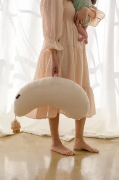 La Maman Wedge - Sand Chambray -DockATot 641103 6 scaled