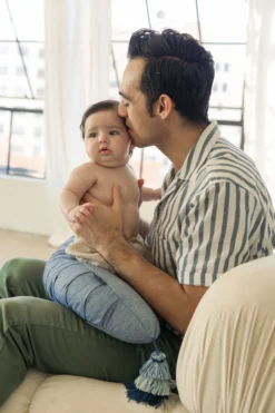 La Maman Wedge - Indigo Chambray -DockATot 64194 6 1 scaled