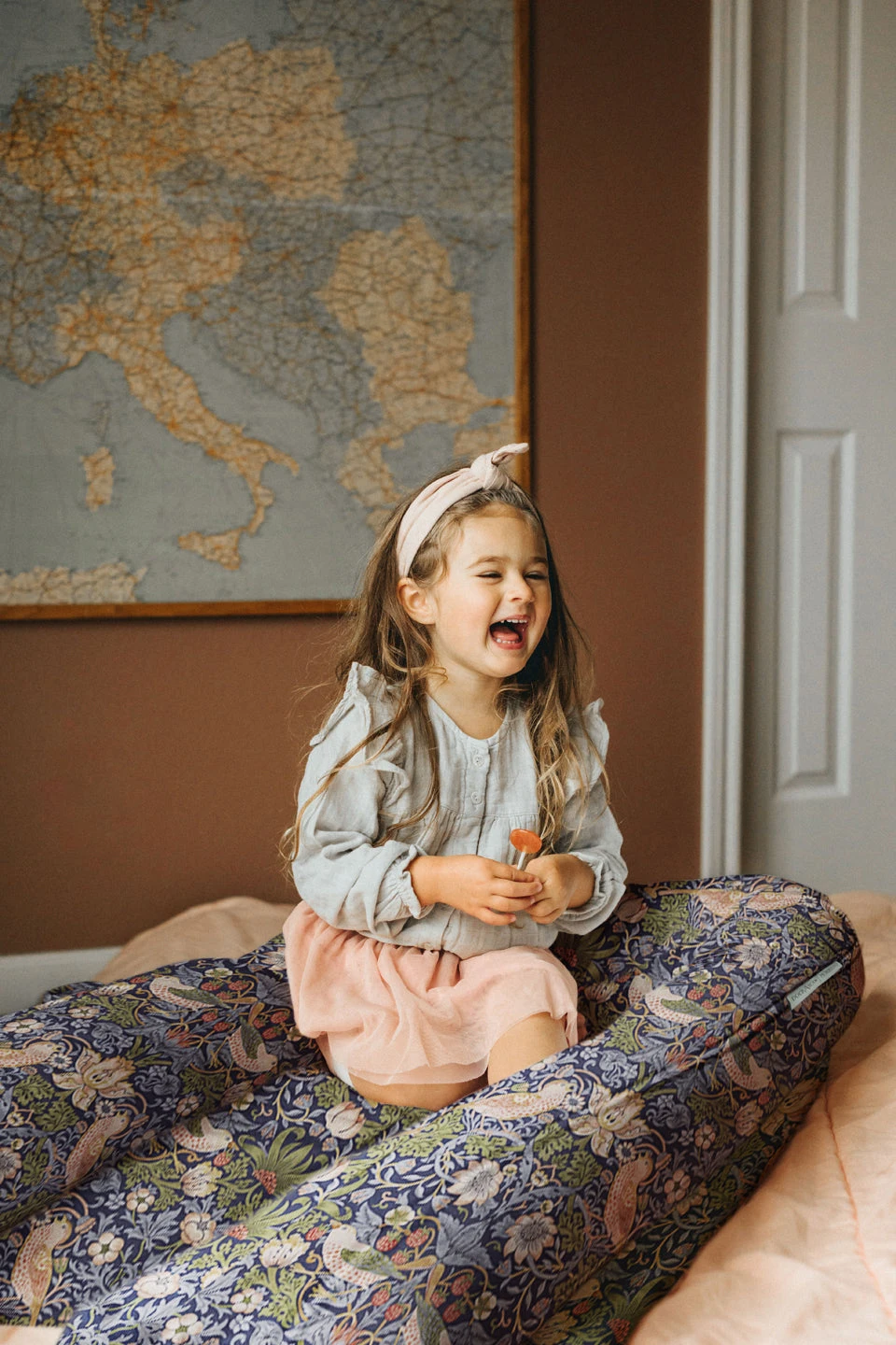 Grand Dock - Strawberry Thief 6 Grand Dock - Strawberry Thief - Image 6