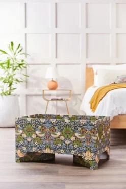 Kind Essential Bassinet - Strawberry Thief -DockATot Small JPG 22.11.7DockATot21348