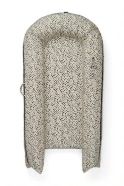 Grand Dock - Painted Spots